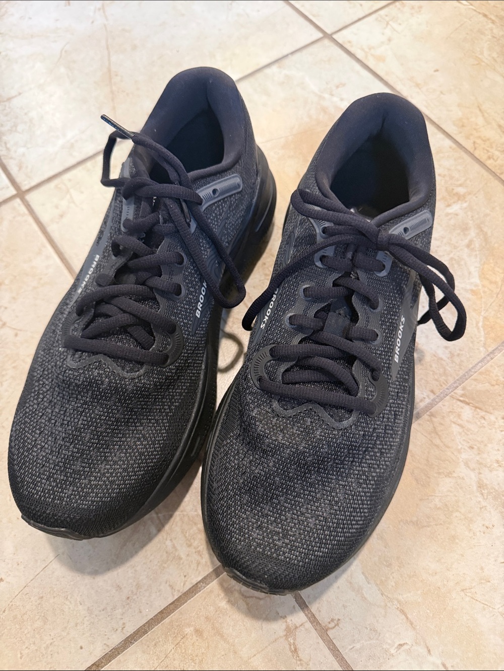 Brooks Ghost Max Running Shoes Black Women’s Size 8 Cushion Neutral Sneakers